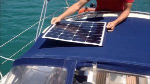 panel solar flexible en bote
